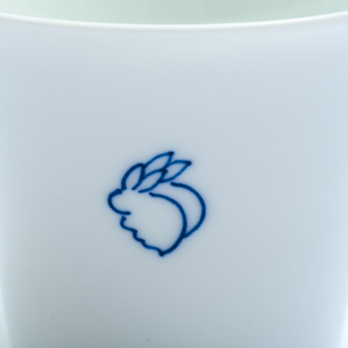 三川内焼 反杯 うさぎ(大)(みかわちやき そりさかずき うさぎ)