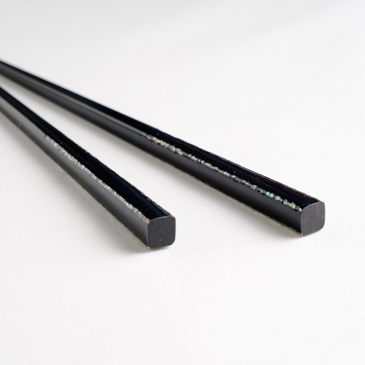 黒燿螺鈿（こくようらでん） 24～22cm 専用箸置き・専用ボックス付き 【若狭塗箸】
